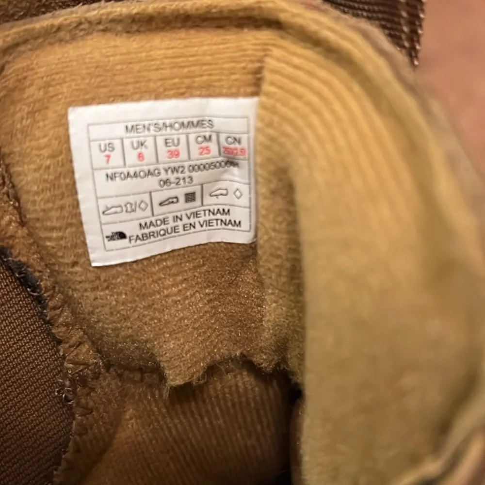 Men’s The North Face Chilkat Pull On Boot Size 7